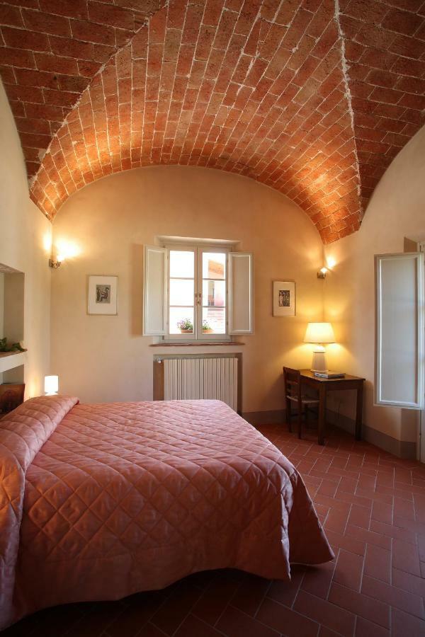 Agriturismo Podere La Casa Palaia Dış mekan fotoğraf